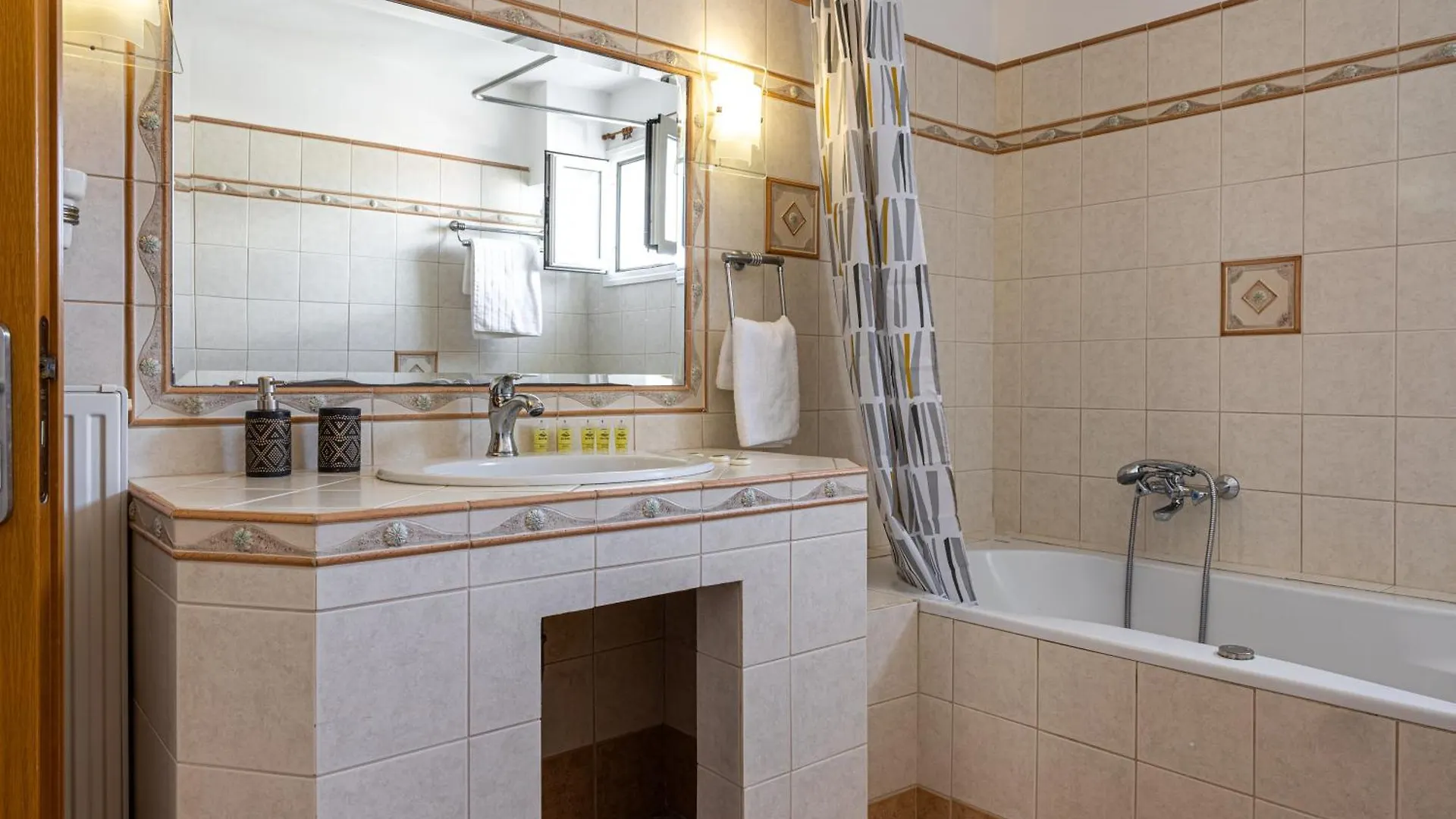 Pavlos Apartments Argostoli  Grecia